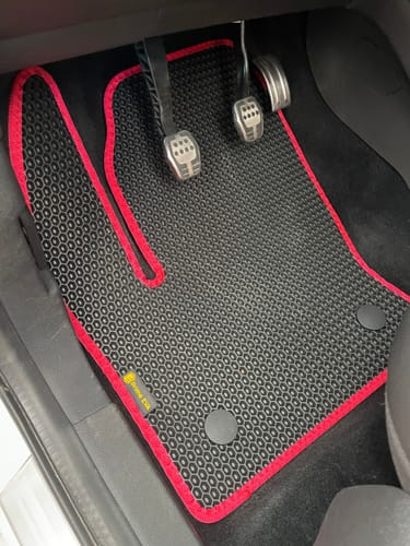 Customer photo review of Auto Fußmatten nach Maß - Komplettset