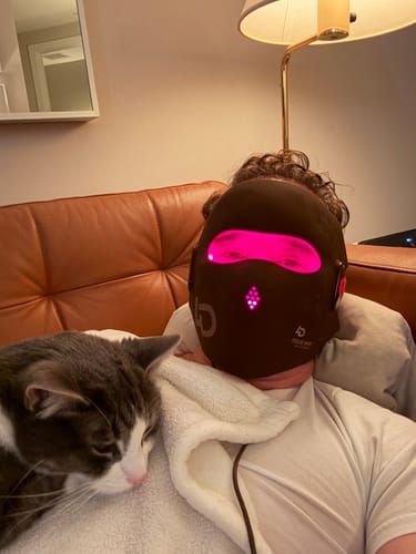 Customer photo review of JOVS 4D Laser Light Therapy Mask