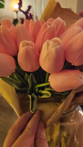 undefined review of Kunst Tulpen Boeket - Roze (25 stengels) image 1 out of 3