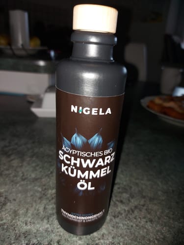 Customer photo review of Ägyptisches Bio Schwarzkümmelöl ungefiltert - kaltgepresst in Rohkostqualität - 200ml