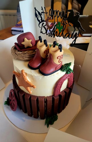 Customer photo review of Custom Cakes