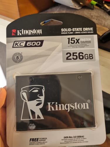 Reseña con foto de un cliente sobre Disco SSD 256GB Kingston KC600 2.5" Encriptada SKC600/256G | Lifemax
