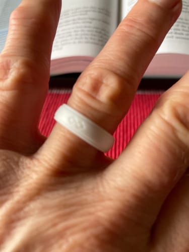Pamela B. review of GIFT RING Women's Infinity Silicone Ring. Soft, Comfortable & Durable Wedding Band. US Design Patent image 1 out of 1
