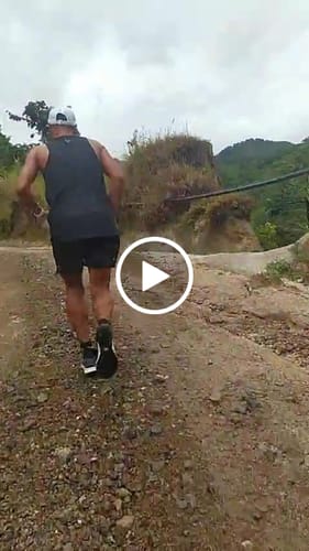 Customer video review of NNormal Kjerag Unisex Negro