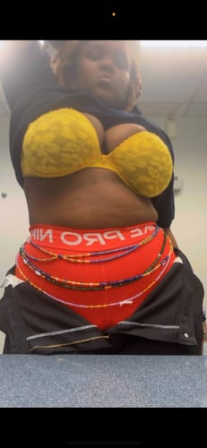 Customer photo review of *Rare Find* Midnight Glow Lux African Waist Beads