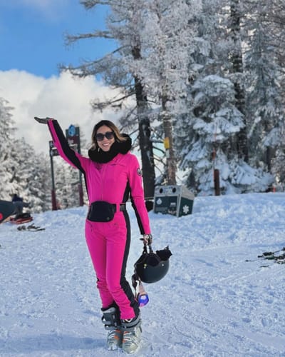 Customer photo review of Women's One Piece Ski Suits Fur Collar Snow Jumpsuits