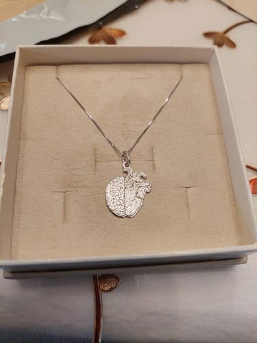 Customer photo review of Collana Mente e Cuore