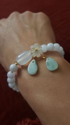 Customer photo review of Jade Bloom - Armband