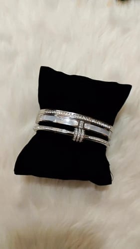 Customer photo review of Classic Bracelet Design Gold Color Waterproof Stainless Steel Luxury Brand Sparkling Zircon Bangles for Women Gift Jewelry