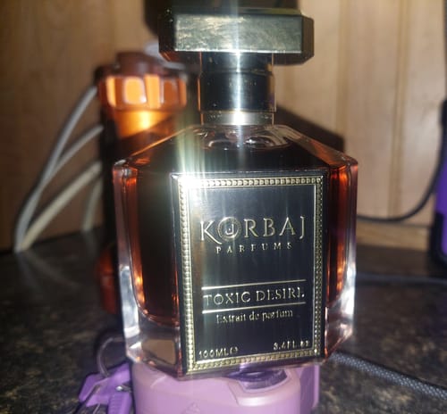 Customer photo review of π FREE Perfume Sample - EMIR (100% off)