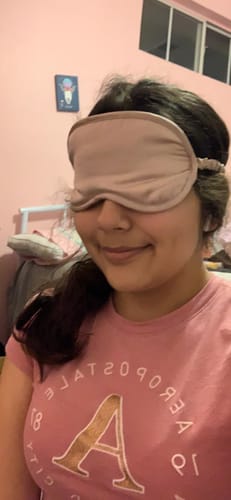 Customer photo review of SilkHaven Dreams Mulberry Silk Sleep Mask