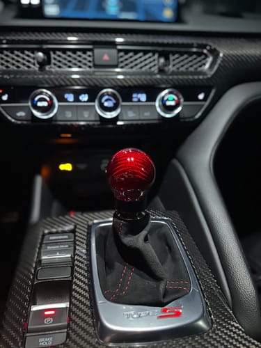 Customer photo review of Weighted Red Carbon Fiber Shift Knobs