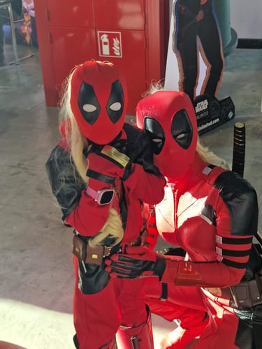 Customer photo review of Kinder Deadpool & Wolverine (2024) Wade Wilson Cosplay Kostüm