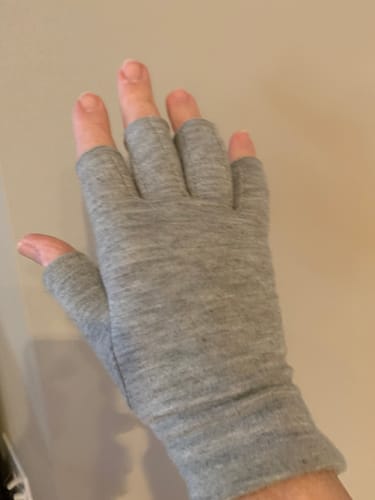 Customer photo review of Premium Onecompress™ Gloves