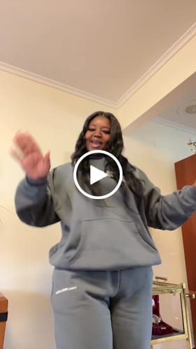 Customer video review of "SMILE" Set | Space Gray