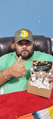 Customer photo review of Aceite Para Barba - Paquete De 3 Fragancias