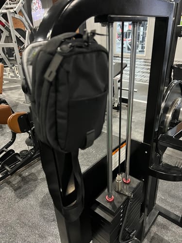 Customer photo review of Black Magnetic - Crossbody Bag