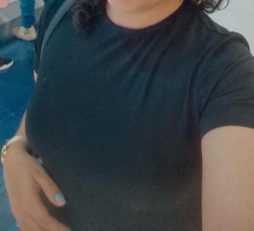 Customer photo review of Playera de Bambú Cuello Redondo Mujer