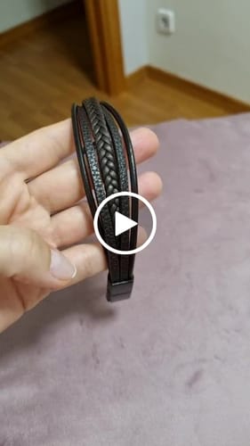 Customer video review of Lederarmband "Braid"