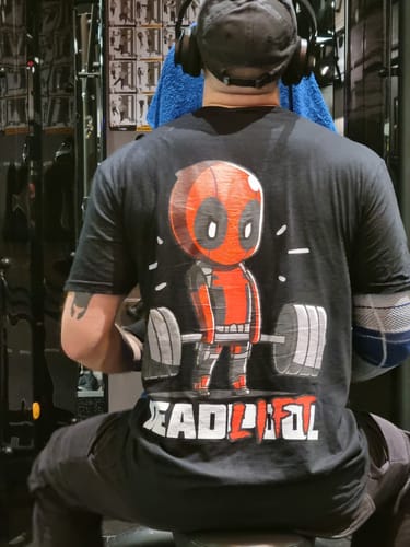 Customer photo review of Dead-Lift - Premium T-Shirt Unisex Backprint