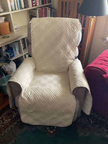Customer photo review of 100% Waterproof Recliner Chair Covers with Pocket