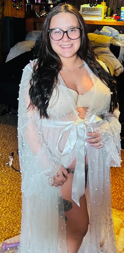 Customer photo review of White Pearls Puffy Long Sleeves Maternity Gown for Photography Yewen Dress