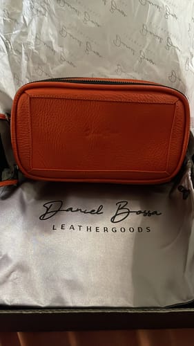 Osvaldo G. review of Crossbody/Neceser Sinaloa XS Mandarina image 1 out of 1