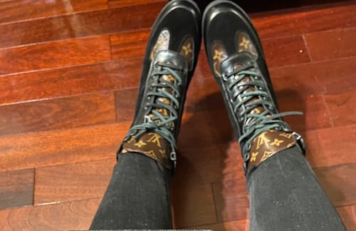 Customer photo review of WOMEN LOUIS VUITTON LAUREATE PLATFORM DESERT BOOT