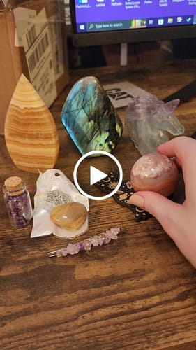 April L. review of Mystery Crystal Capsules (no tumbles) image 1 out of 1