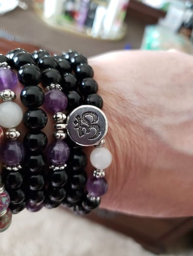 Customer photo review of Noire Onyx & Amethyst - Kette