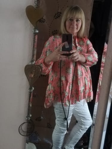 Customer photo review of KAREN Pullover - beige