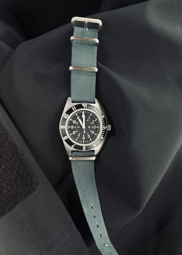 Customer photo review of Heat-Welded Plain Color Variant Mafia Strap 18, 20mm