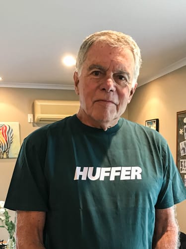 Customer photo review of Huffer Mens Sup Tee/Outline in Emerald