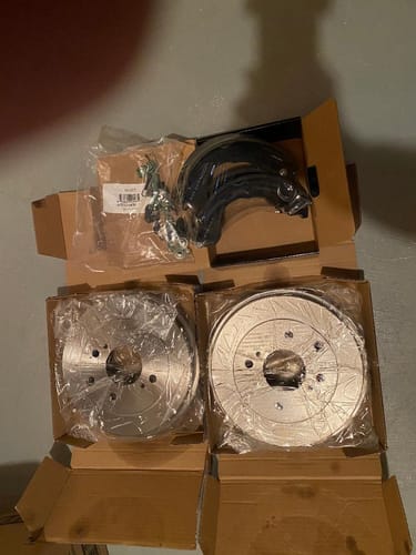 Customer photo review of Rear Brake Drum Shoes And Spring Kit For Nissan Sentra Versa Cube K8N-100391