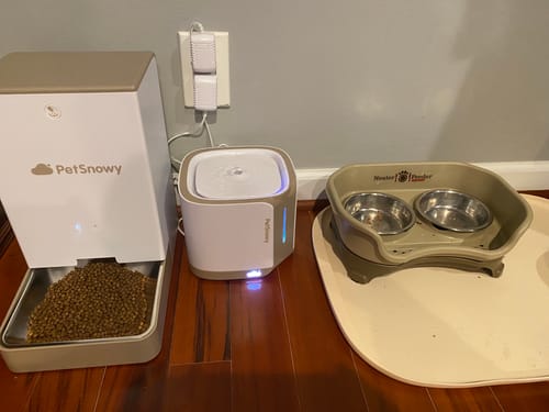 Customer photo review of Automatic Pet Feeder