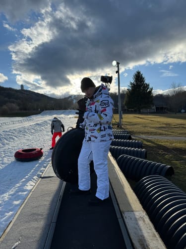Customer photo review of HOTIAN Men Graffiti Graphic Ski Jacket & Pants Set