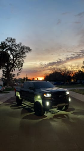 Customer photo review of Premium RGB+W Rock Lights