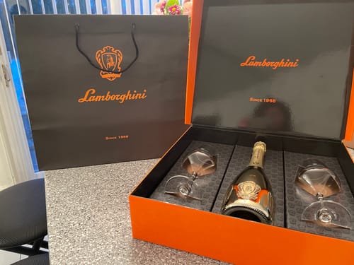 Customer photo review of Lamborghini Oro Vino Spumante with Gift Set