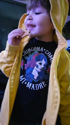 Customer photo review of Youth 2-6 Yrs Chingona Como Mi Madre T-Shirt