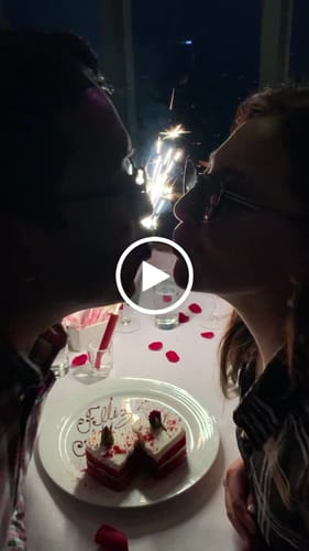 Customer video review of Cena Romántica