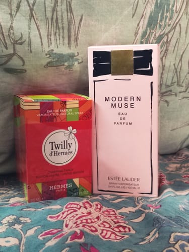 Customer photo review of Estee Lauder Modern Muse Eau De Parfum For Women