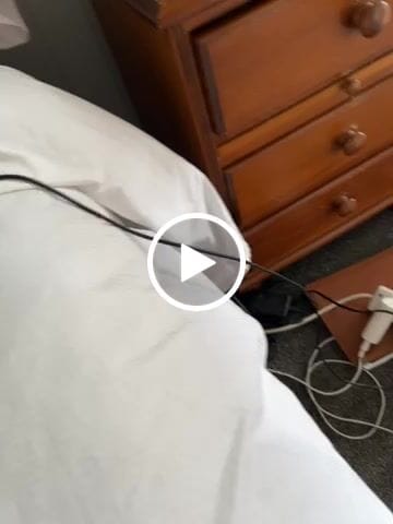 Customer video review of MagFold Pro Qi2