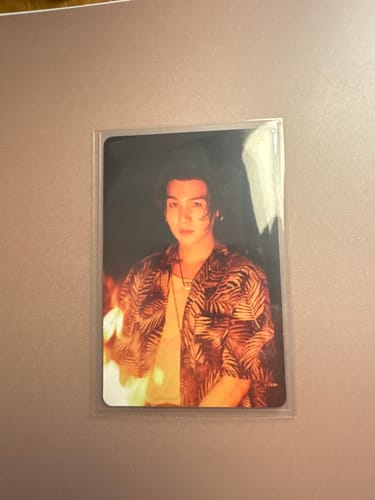 Customer photo review of PREMIUM PHOTOCARD SLEEVES - PURPLE VERSION (57x88MM)