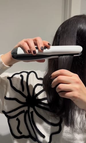 Customer photo review of SUNMAY Voga 2 in 1 Cordless Hair Straightener and Curler for Travelling