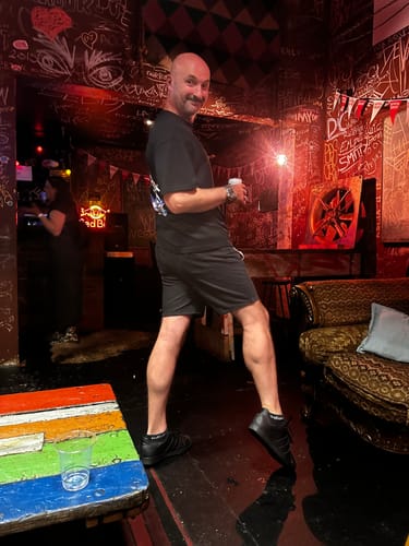 Customer photo review of Abrand Mens A 90s Straight Short Moebius in Black