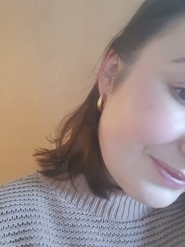 Customer photo review of Chunky Gold Hoop Earrings