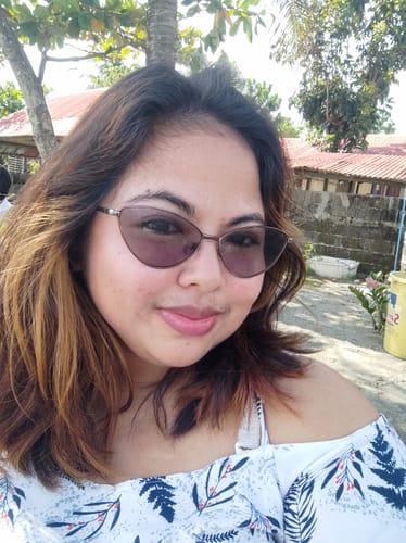 Customer photo review of MetroSunnies Mila Sunnies (Apricot) / Sunglasses with UV400 Protection / Fashion Eyewear Unisex