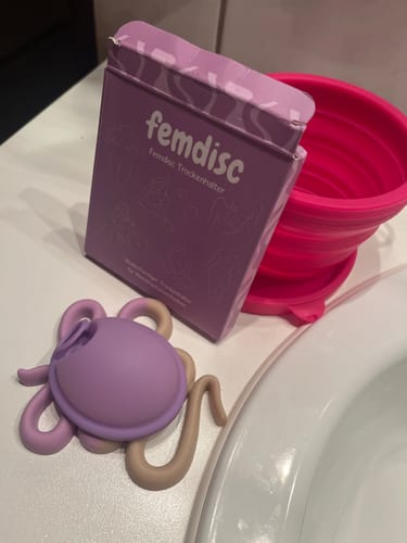 Customer photo review of femdisc Menstruationsscheibe mit Lasche