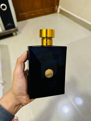 Customer photo review of Versace Pour Homme Dylan Blue Eau De Toilette For Men