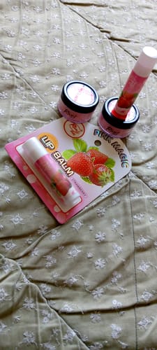 Customer photo review of Pink Magic Lip Balm (Strawberry) 10g
